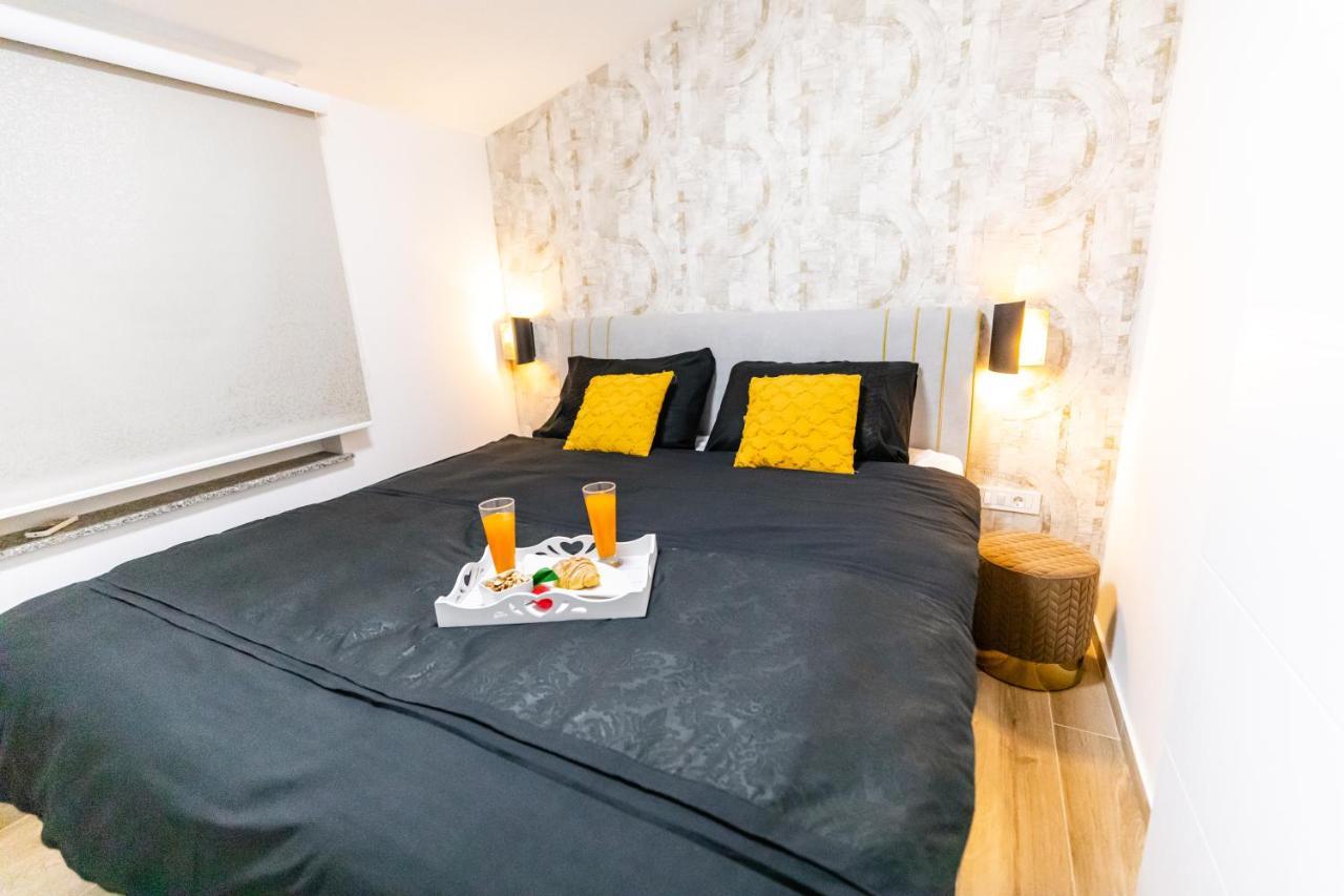 Apartman Laura Vir Luaran gambar