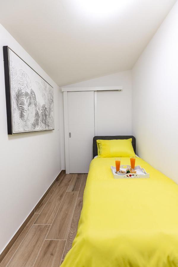 Apartman Laura Vir Luaran gambar